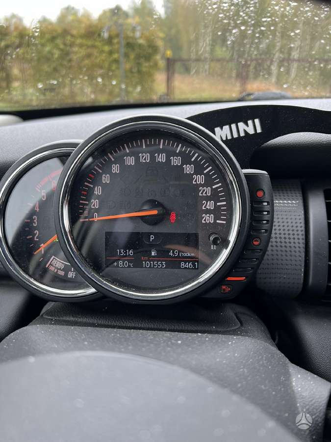 Mini Cooper, 1.5 l., hatchback