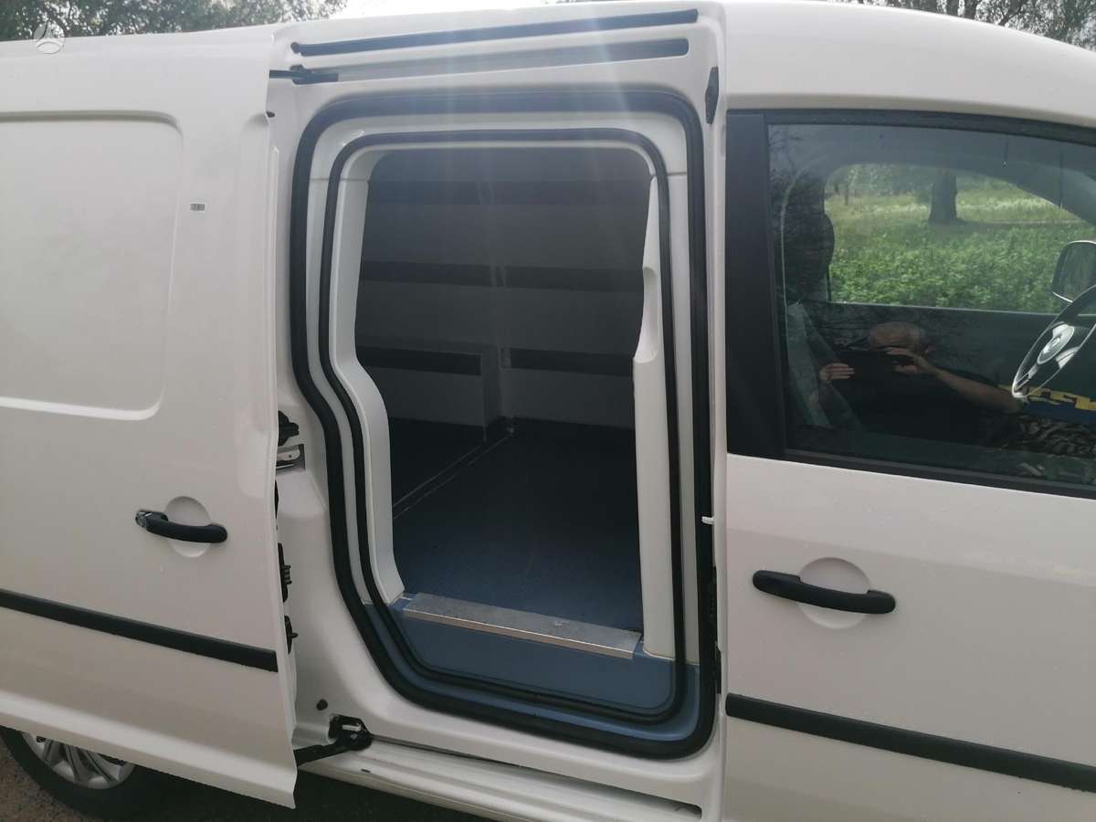 Volkswagen Caddy Maxi - 11