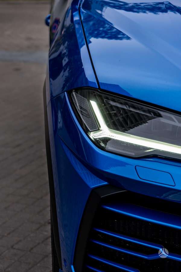 Lamborghini Urus, 4.0 l., visureigis / krosoveris