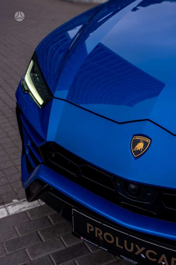 Lamborghini Urus, 4.0 l., visureigis / krosoveris