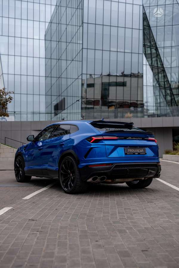 Lamborghini Urus, 4.0 l., visureigis / krosoveris