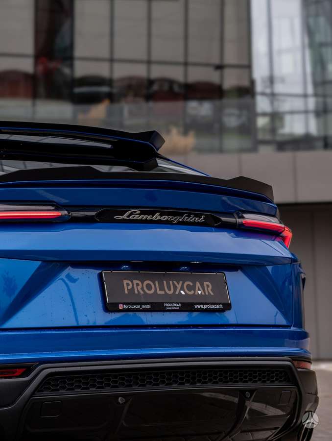 Lamborghini Urus, 4.0 l., visureigis / krosoveris