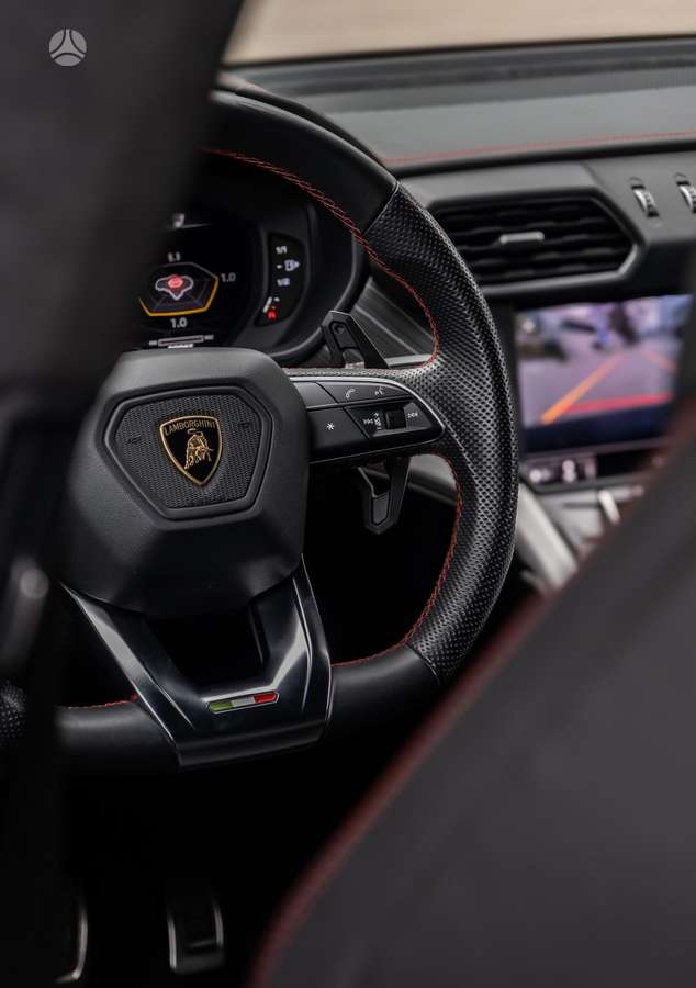 Lamborghini Urus, 4.0 l., visureigis / krosoveris