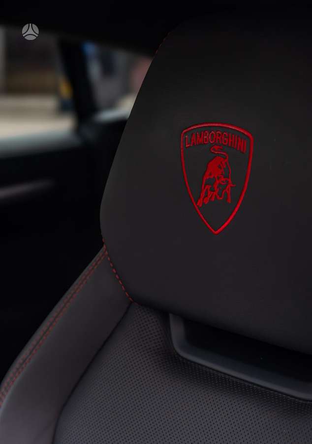 Lamborghini Urus, 4.0 l., off-road / crossover