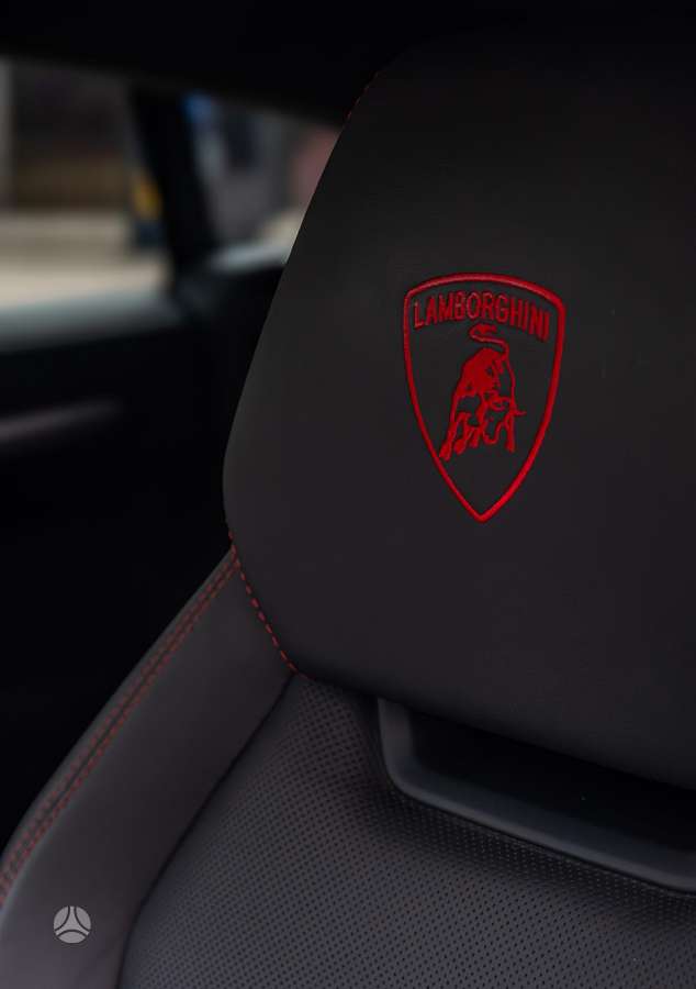 Lamborghini Urus, 4.0 l., visureigis / krosoveris