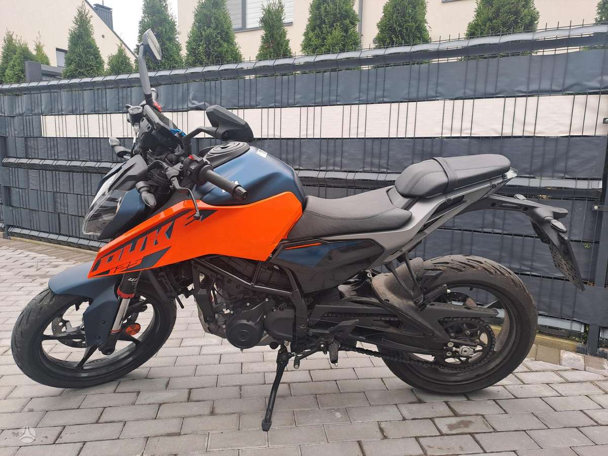 KTM Duke 125cc, street / classic