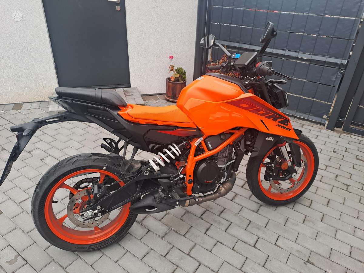 KTM Duke 390cc, street / classic