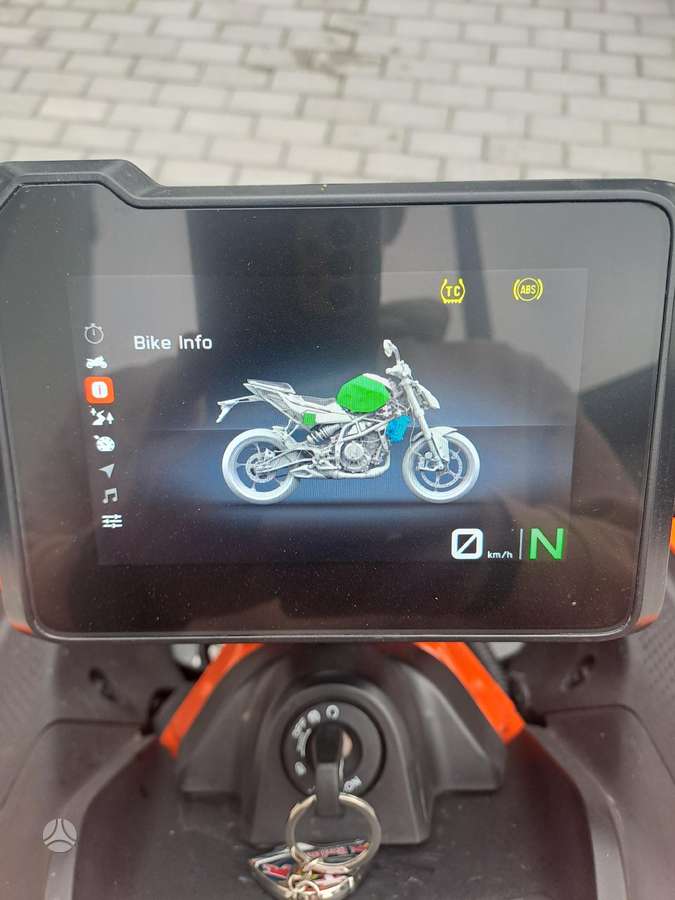 KTM Duke 390cc, street / classic