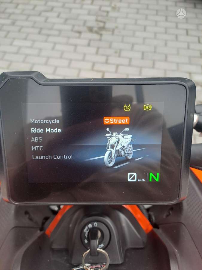KTM Duke 390cc, street / classic