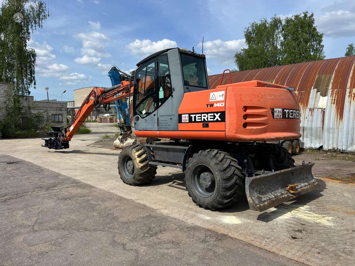 Terex Tw140, ekskavatoriai