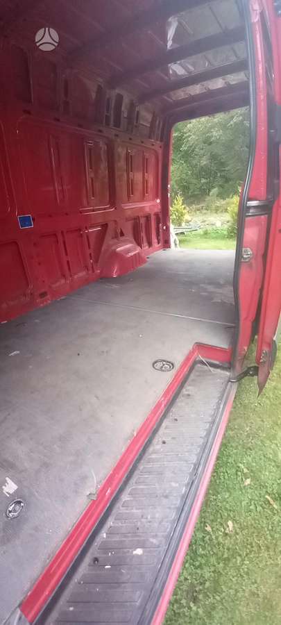 Mercedes-Benz Sprinter, cargo vans