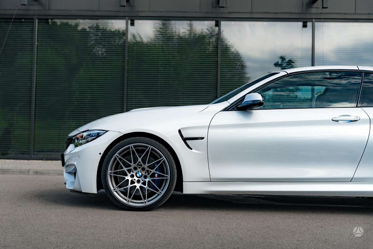 BMW M4, 3.0 l., convertible