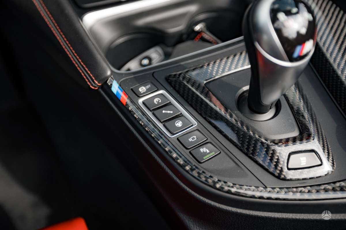 BMW M4, 3.0 l., convertible
