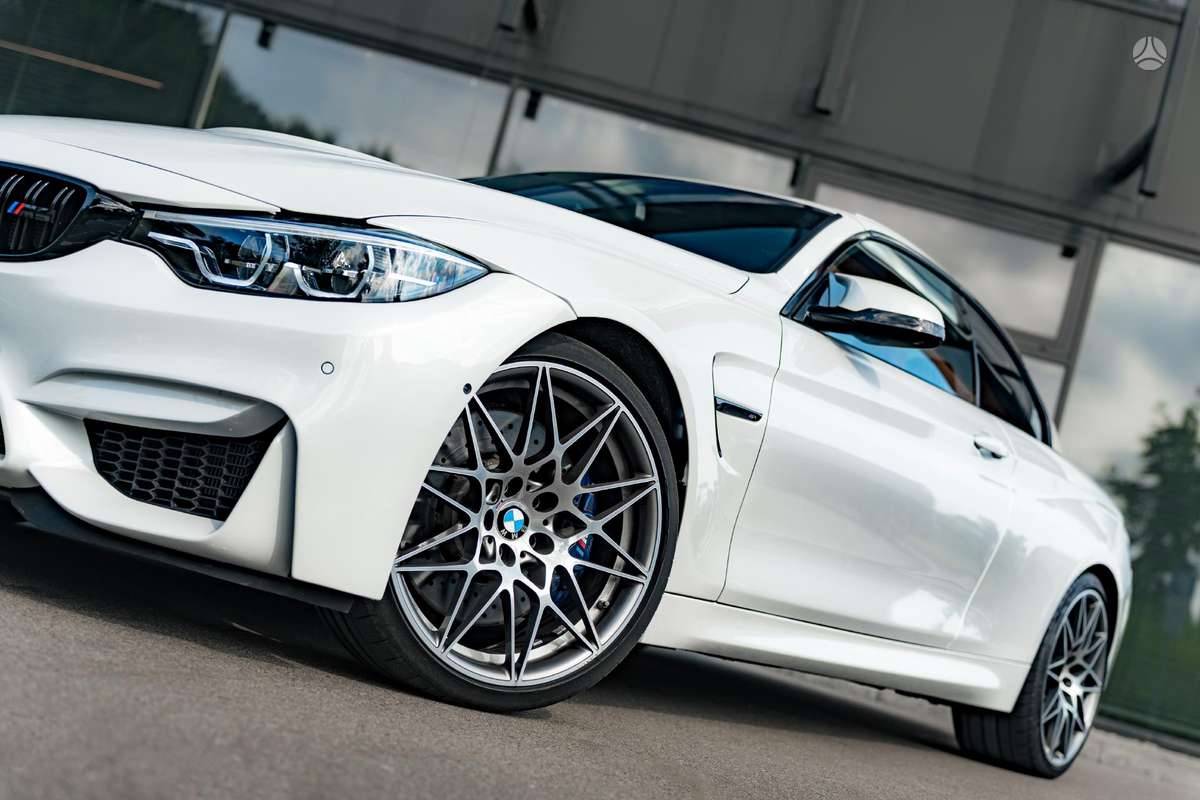 BMW M4, 3.0 l., convertible