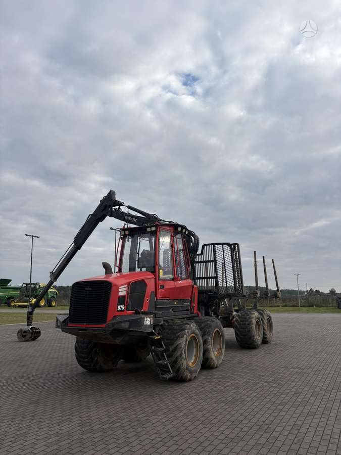 Komatsu 875, форвардеры