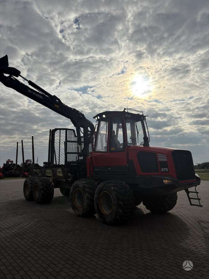 Komatsu 875, forwarders