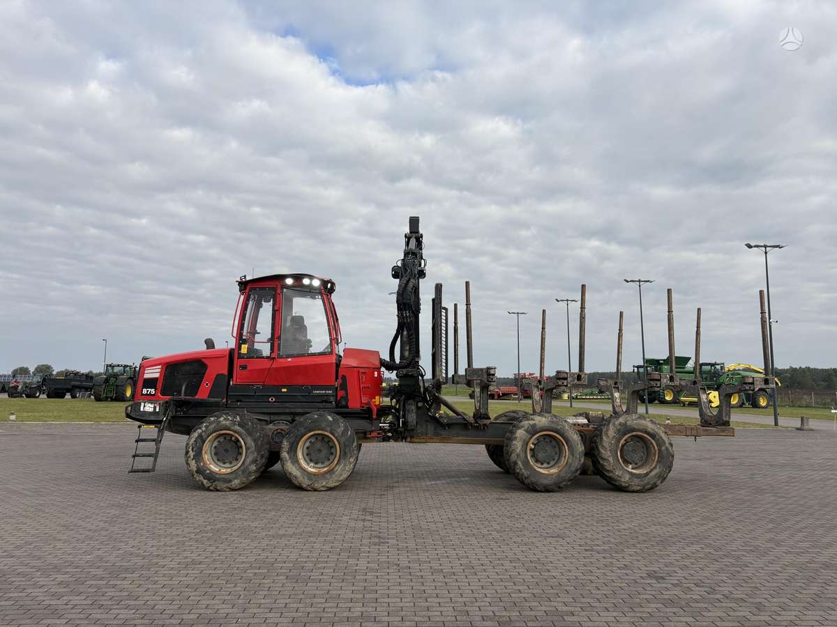 Komatsu 875, forwarders