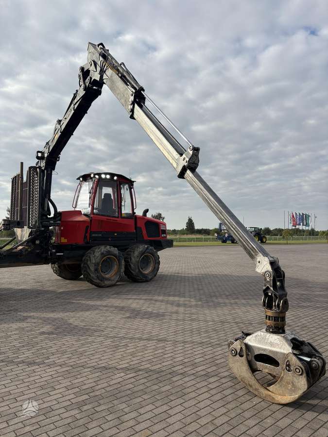 Komatsu 875, forwarders