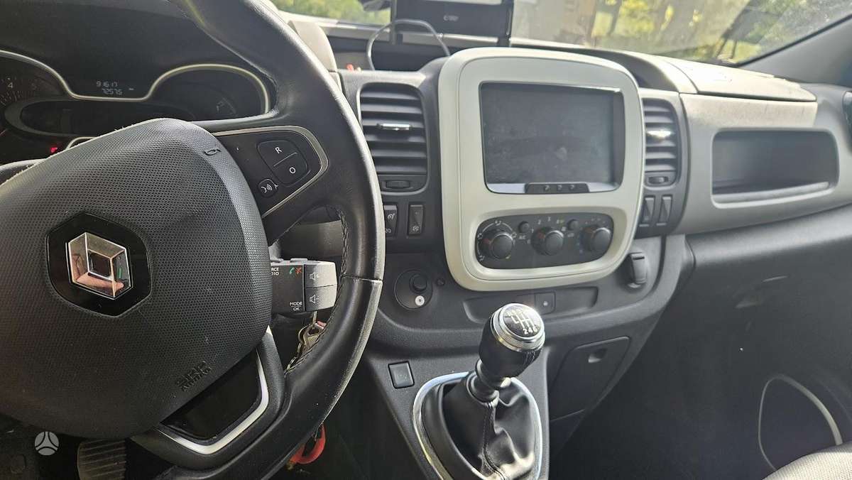 Renault Trafic, туристическиe автомобили