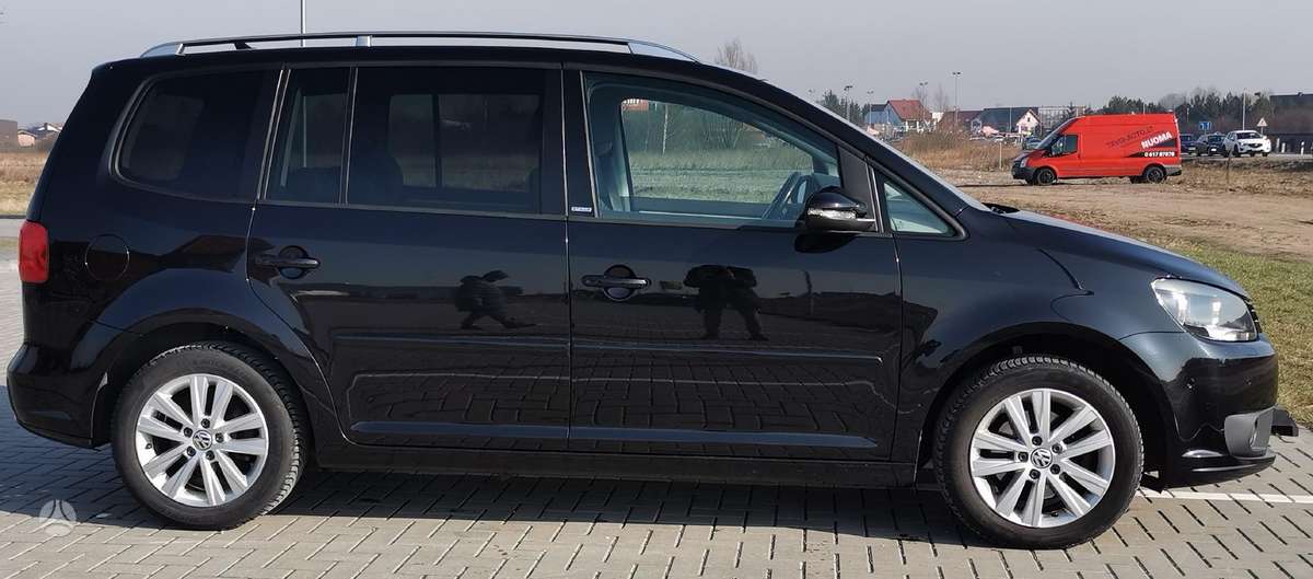 Volkswagen Touran - 2