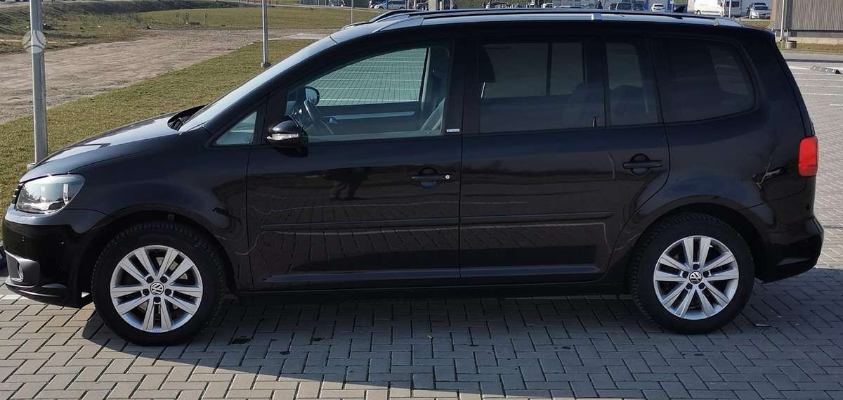 Volkswagen Touran - 4