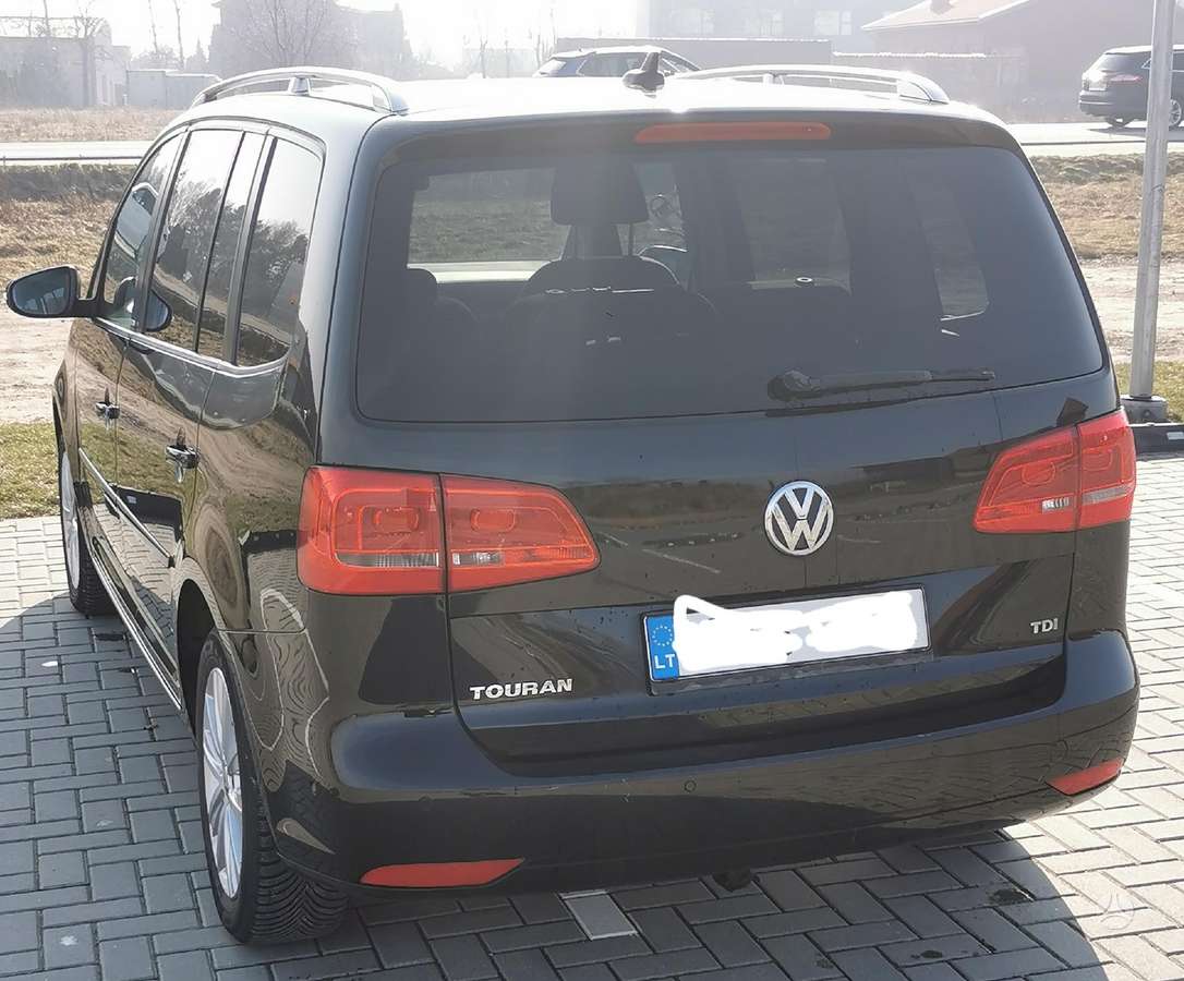 Volkswagen Touran - 5