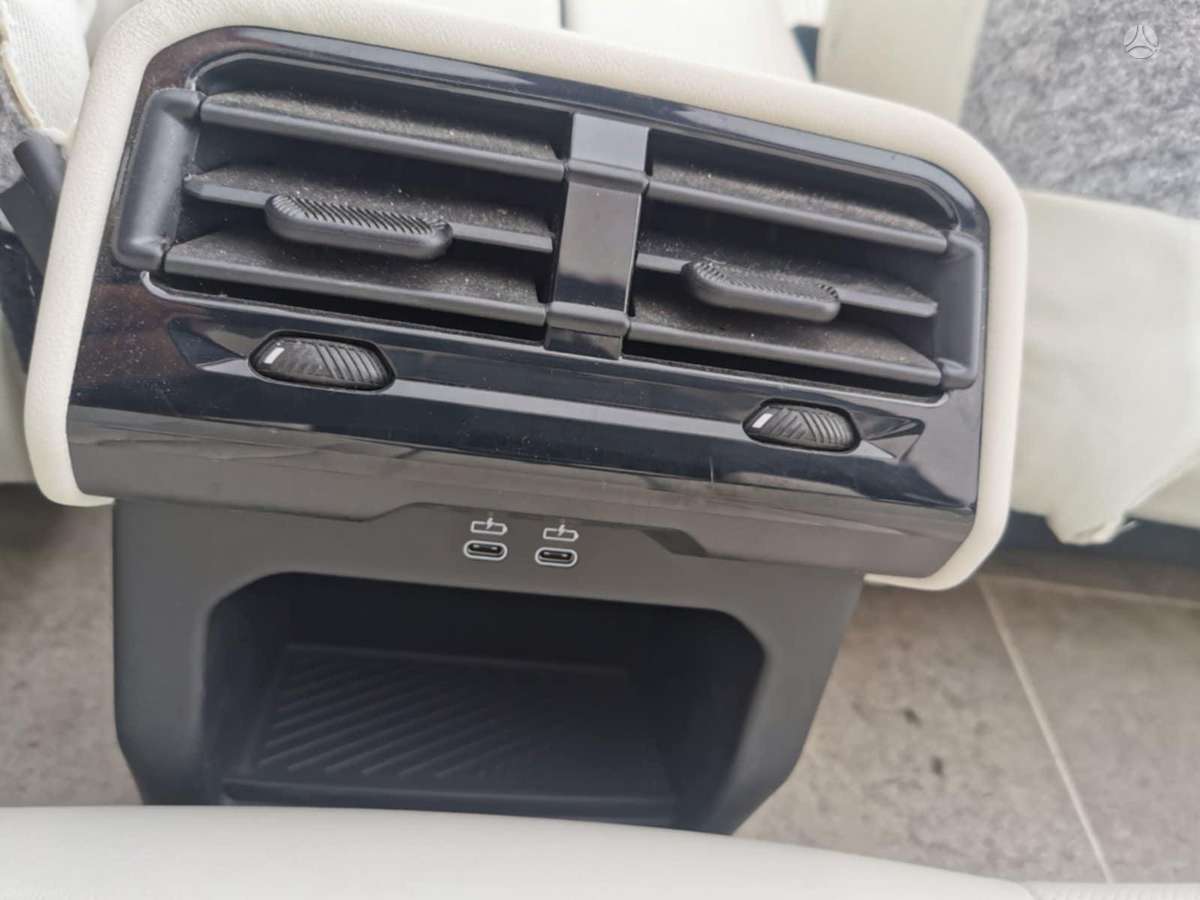 BMW 5 serija salona detaļas