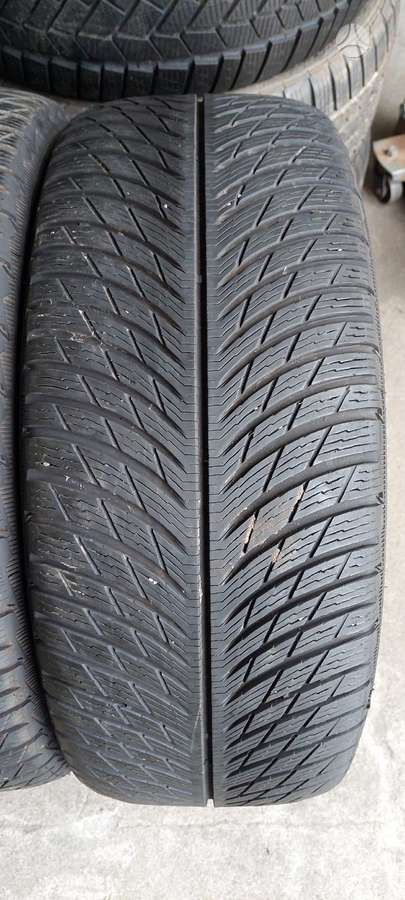 Michelin, летние 235/45 R19