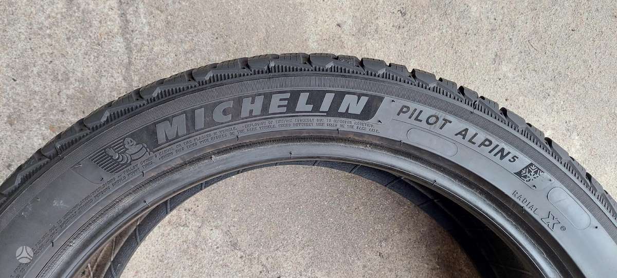 Michelin, vasarinės 235/45 R19
