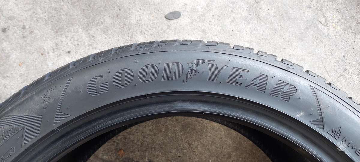 Goodyear, winter 285/40 R20