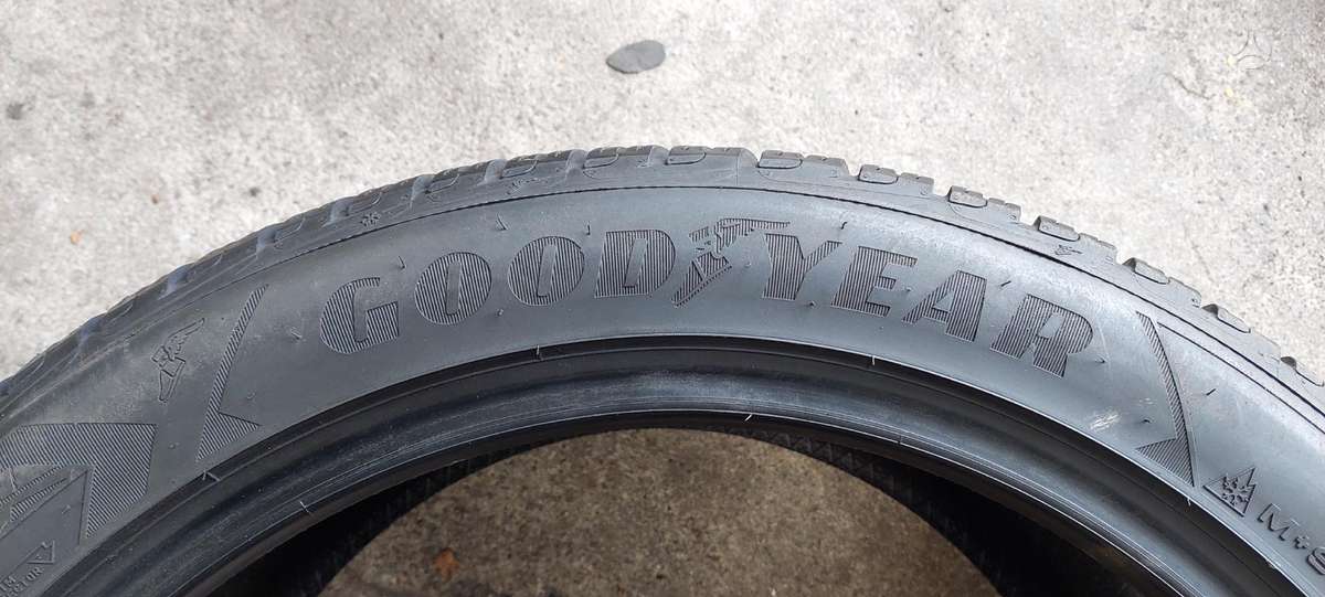 Goodyear, зимние 285/40 R20