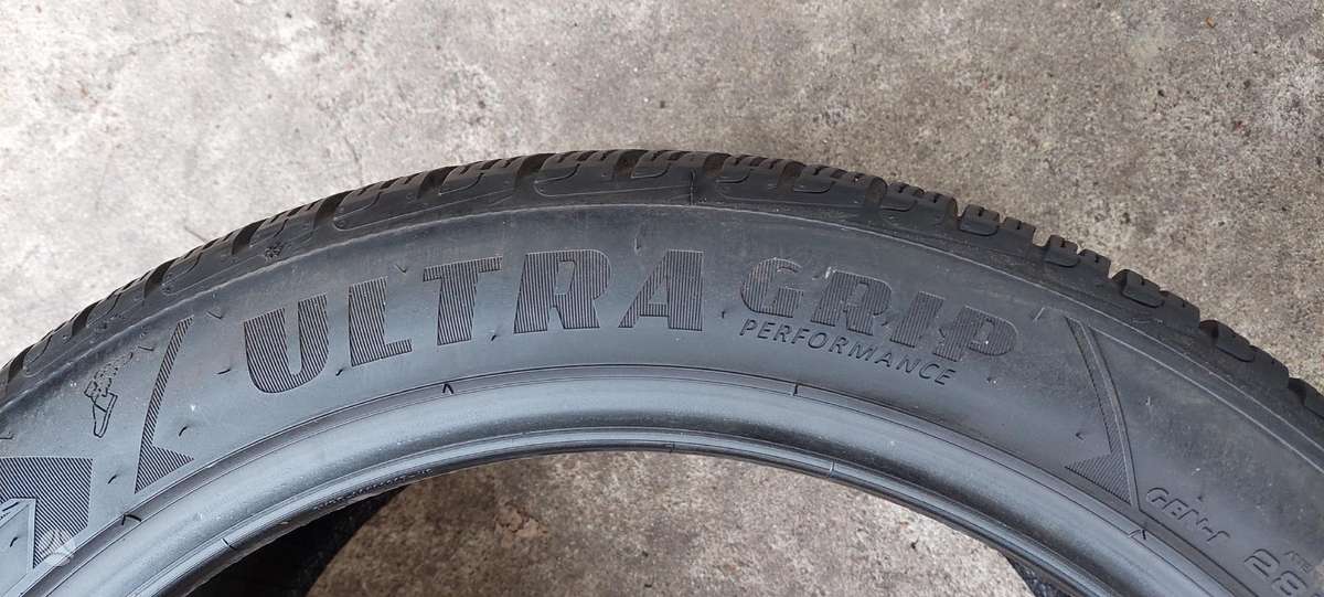 Goodyear, winter 285/40 R20