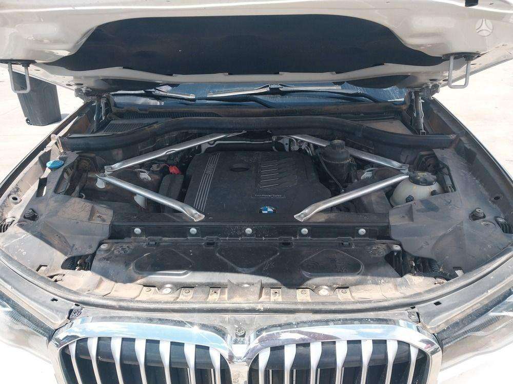 BMW X7 по частям. X7 usa b588 spalva a96