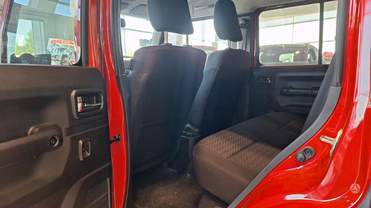 Suzuki Jimny - 8