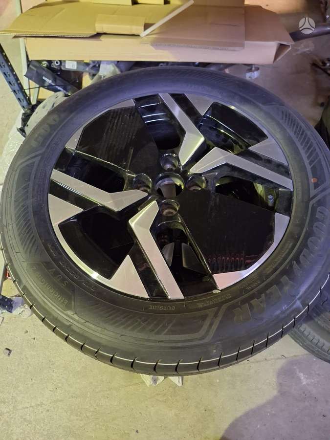 Peugeot 2008, light alloy, R17