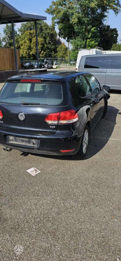 Volkswagen Golf 37069885048