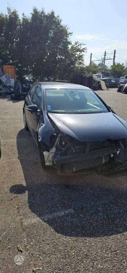 Volkswagen Golf 37069885048