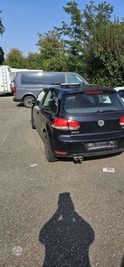 Volkswagen Golf 37069885048