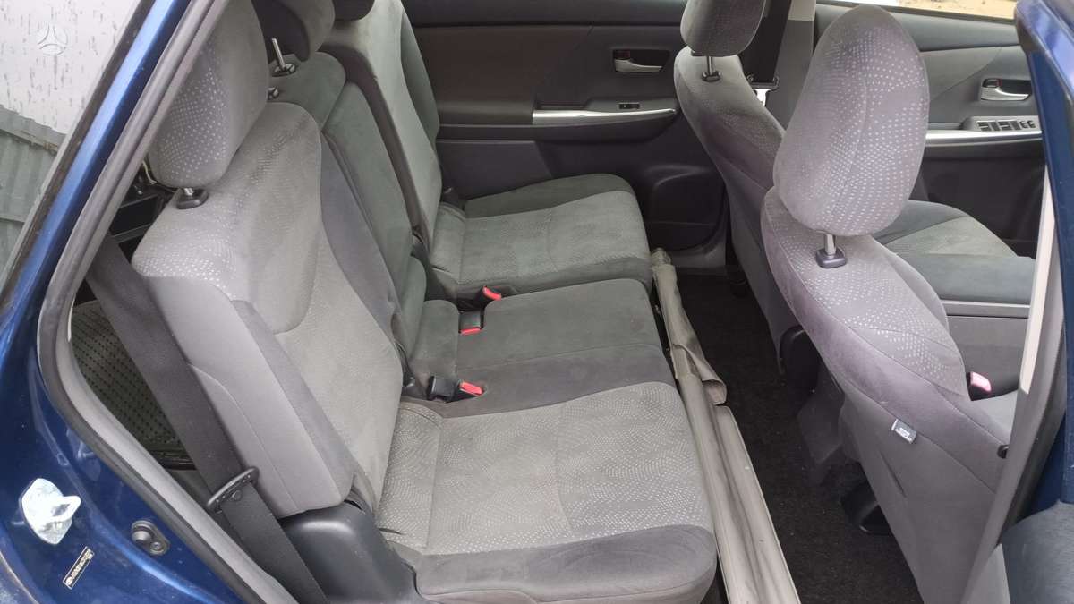Toyota Prius+ - 4