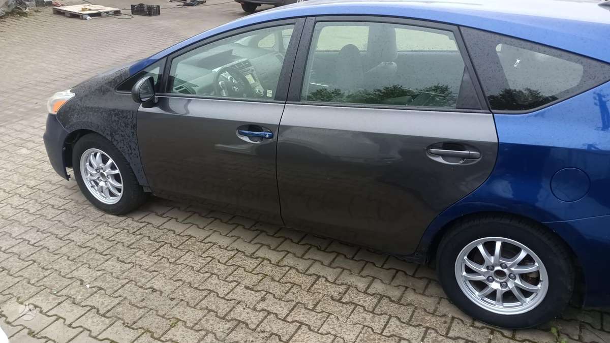 Toyota Prius+ - 6