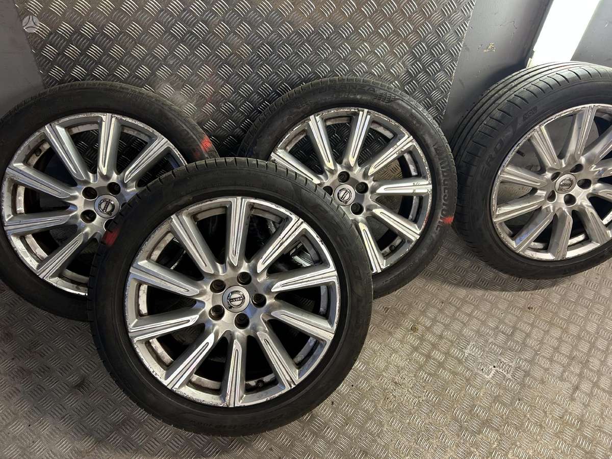 Volvo V90 kėbulo dalys