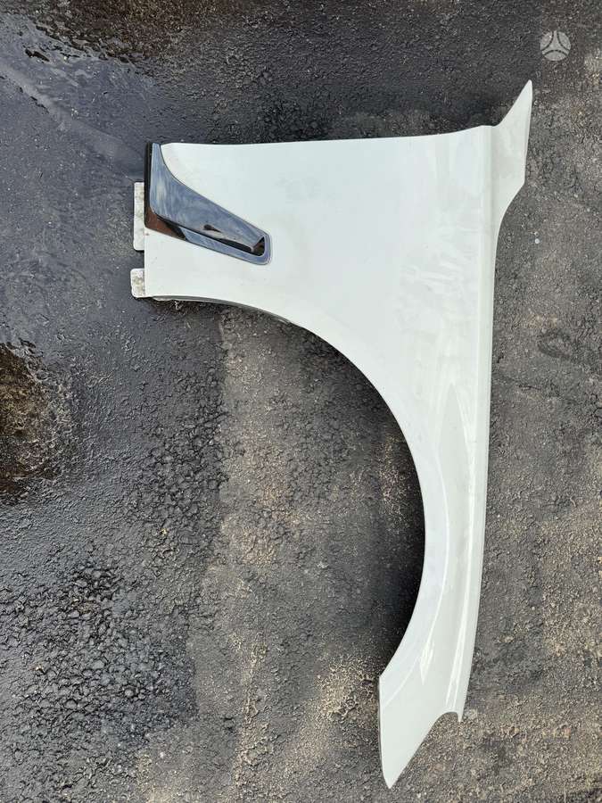 BMW 7 serija apdailos detalės