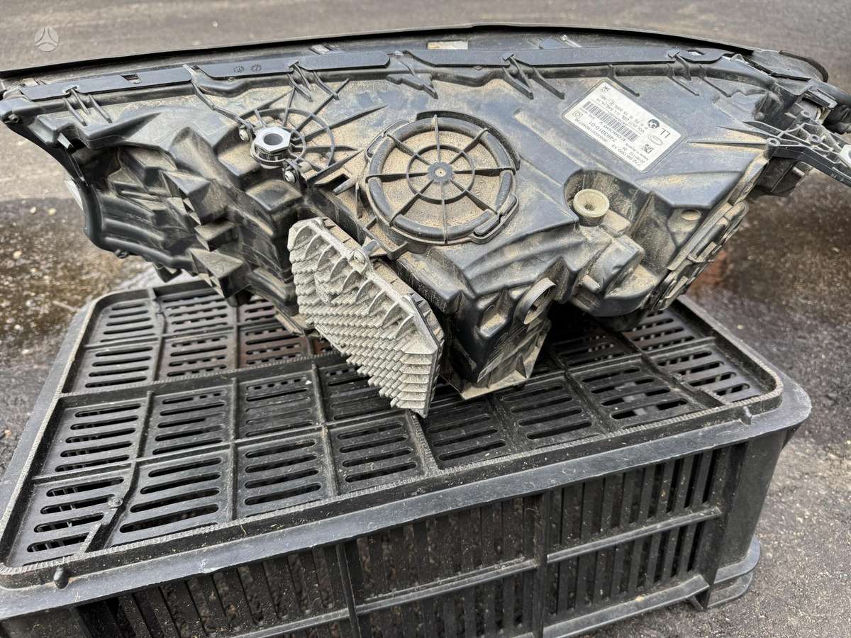 BMW 7 serija apdailos detalės