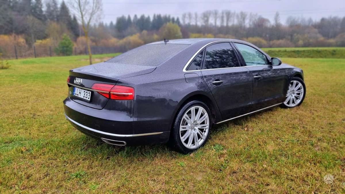 Audi A8, 3.0 l., Седан