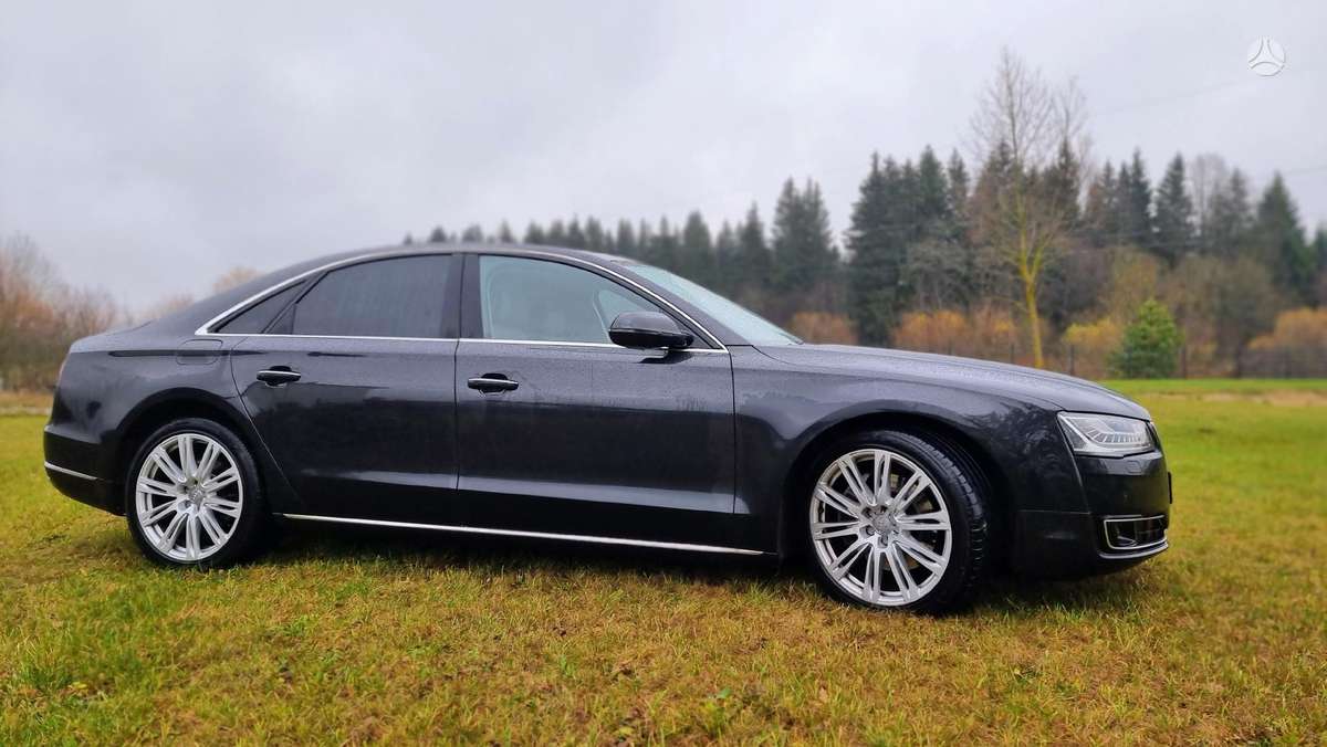 Audi A8, 3.0 l., Седан