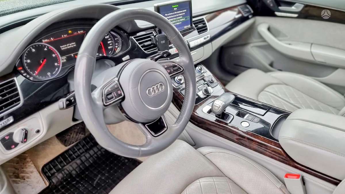 Audi A8, 3.0 l., Седан