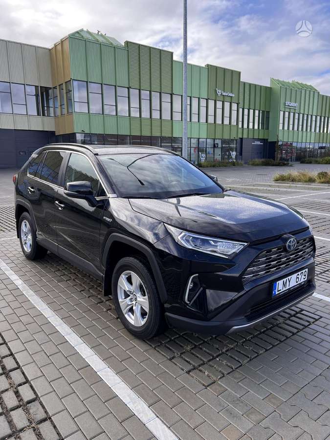 Toyota RAV4 - 1