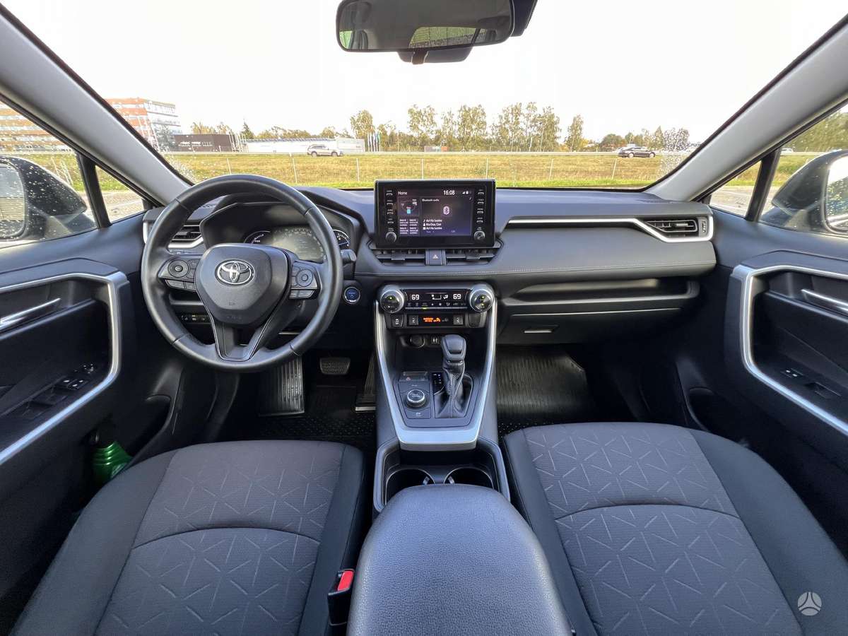 Toyota RAV4 - 9
