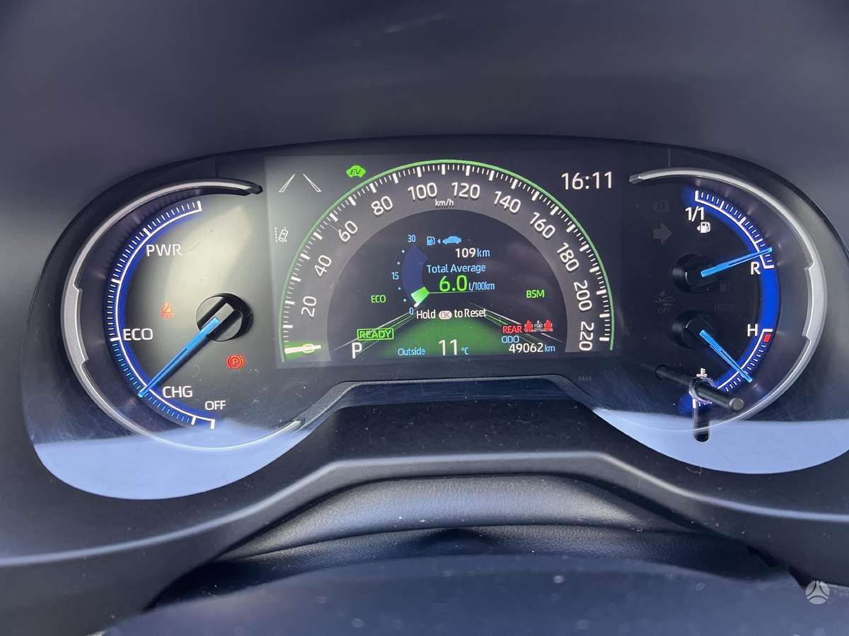 Toyota RAV4 - 10