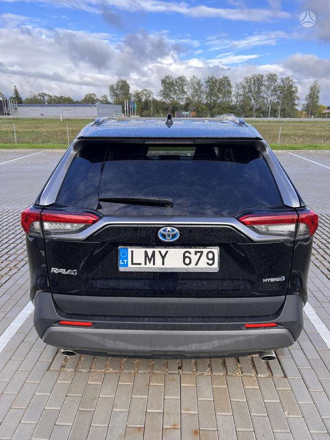 Toyota RAV4 - 6